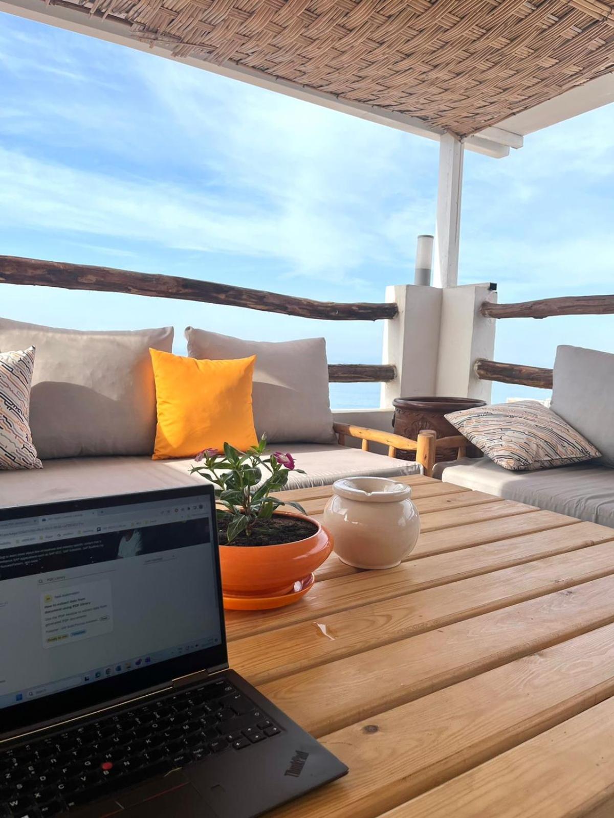 Bigblue Surf Hostel & Coworking Space - Taghazout (Adults Only) Azazoul Exteriör bild